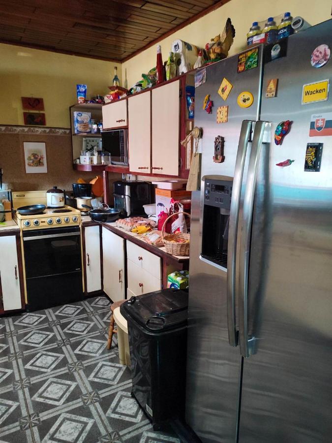 The Cozy Cactus House B&B Cartago Centro English Spoken Esterno foto